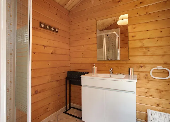 Country house Quinta Do Castelo - Casa De Madeira