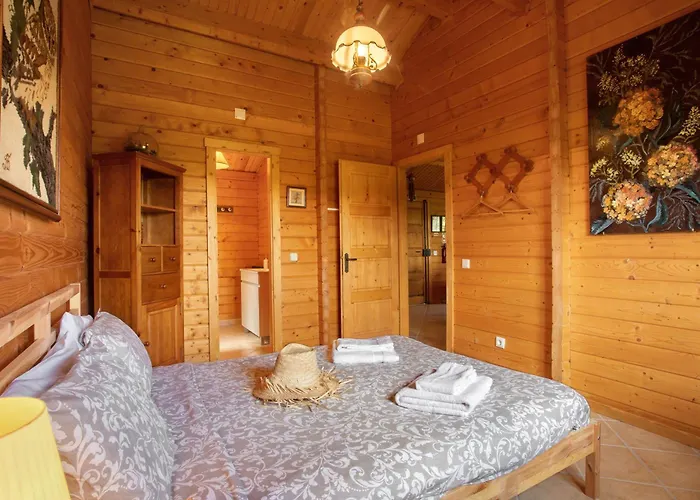 Country house Quinta Do Castelo - Casa De Madeira Reguengo Grande