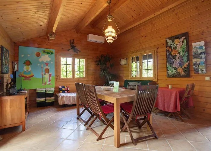 Country house Quinta Do Castelo - Casa De Madeira